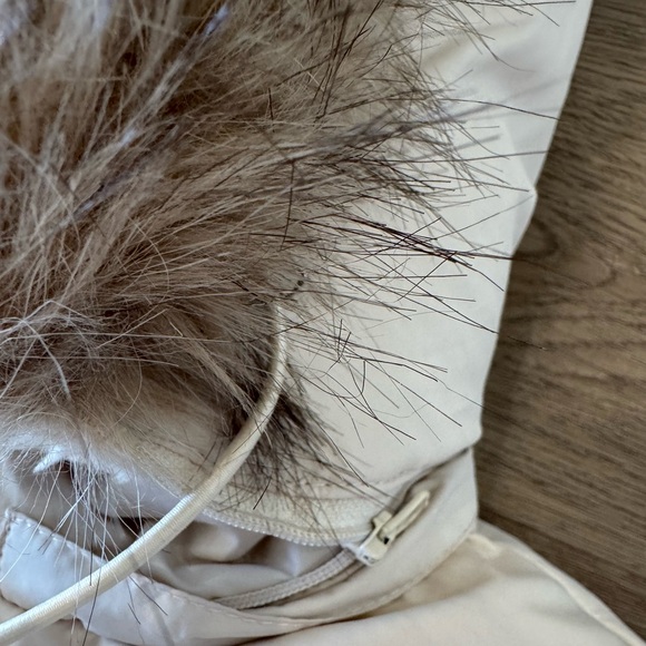 New Ralph Lauren RLL Faux-Fur-Trim Hooded Puffer Women’s Cream Coat Size M NWT - Picture 9 of 16